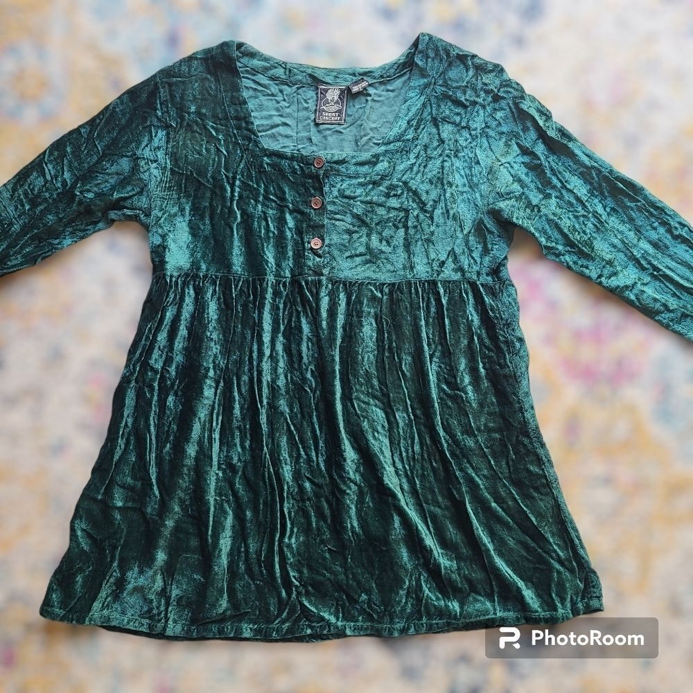 Vintage  Short Circuit  velvet top